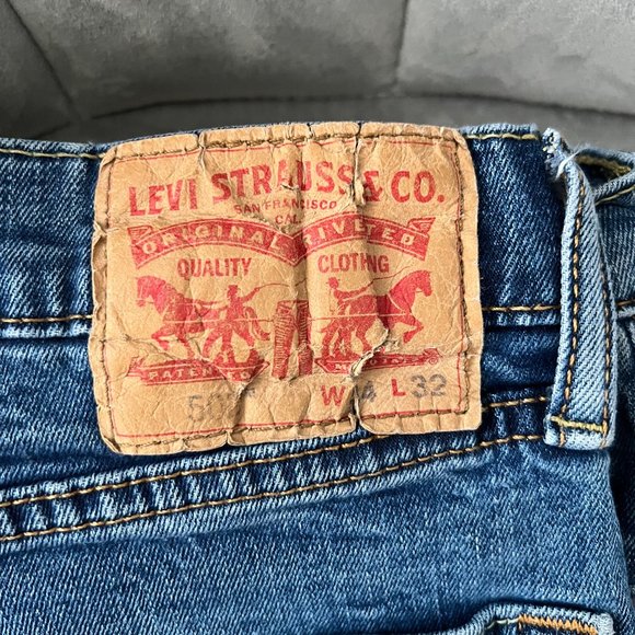 Levi Strauss Co . Medium/Light Wash Style Number 502 - Picture 7 of 7